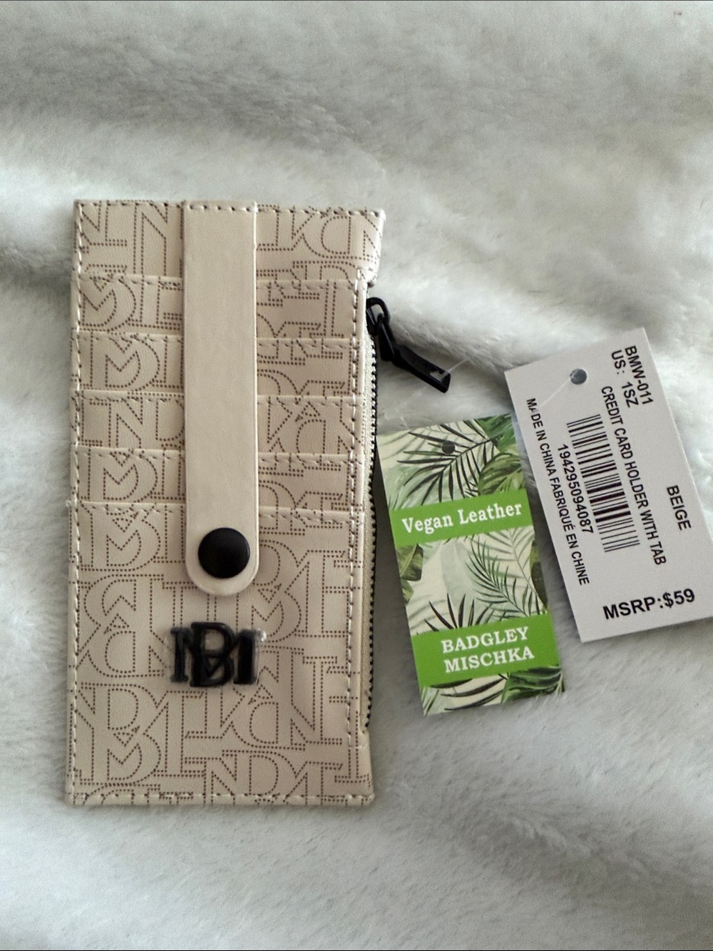 Badgley Mischka NWT Beige Vegan Leather Monogram Card Wallet with Snap Strap